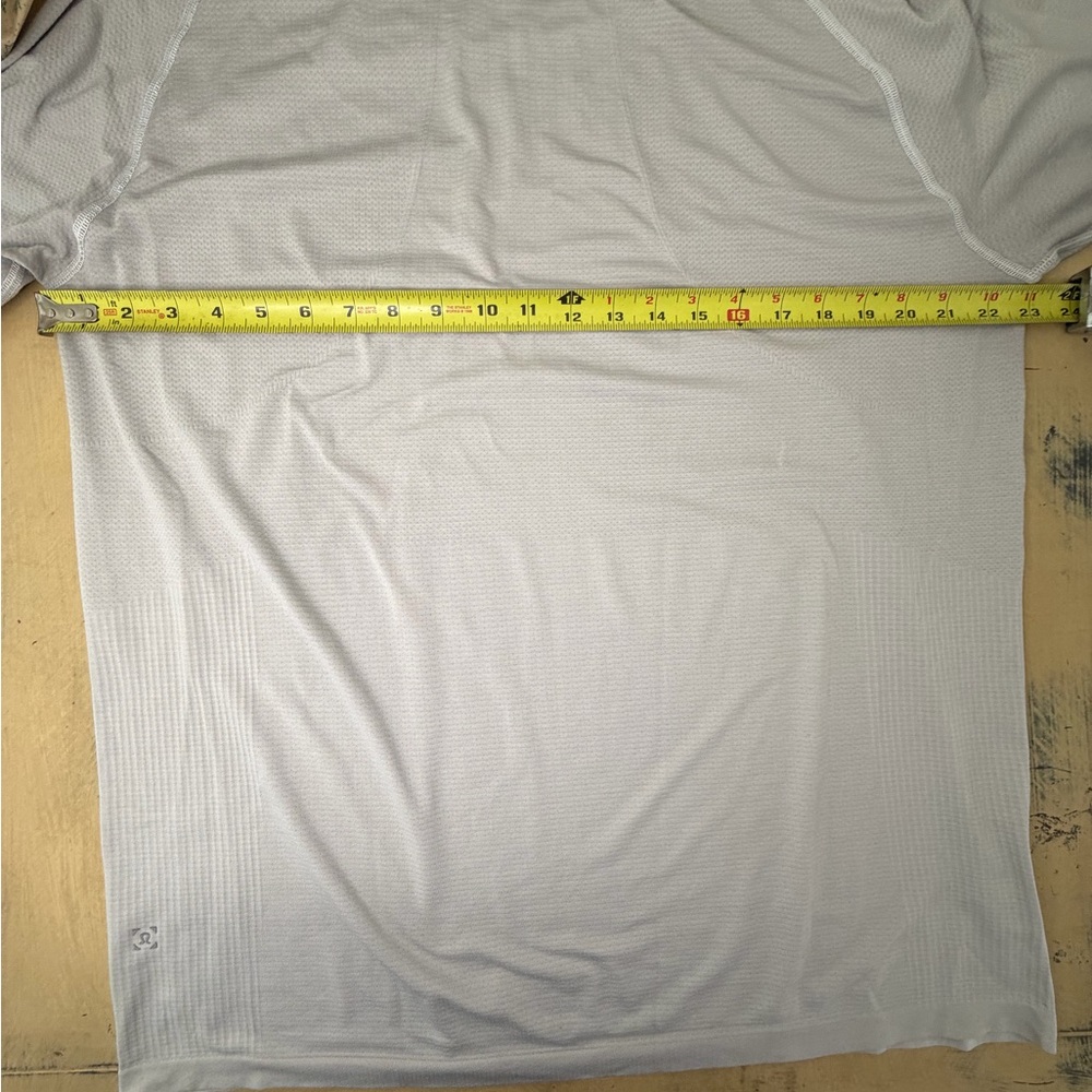 lululemon athletica Metal vent Short Sleeve Tee - Picture 7 of 7